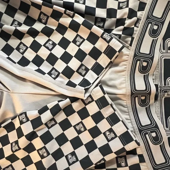 Victorias Secret Pink Active Iced Coffee Checkered Pattern Leggings - Picture 7 of 7